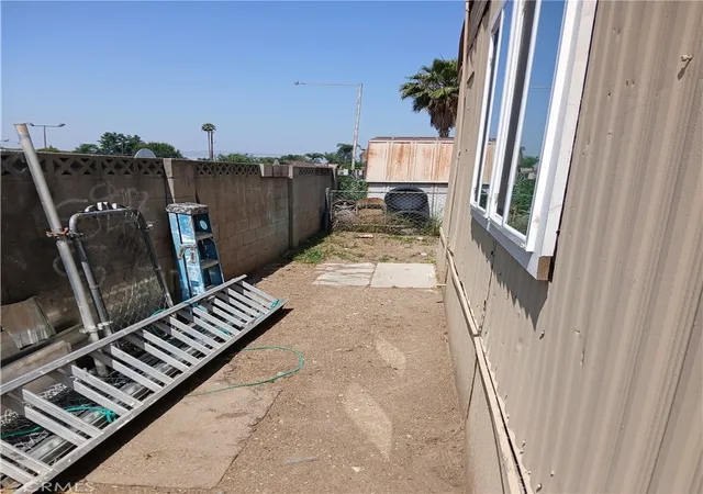 5th image of 250 Linden Ave, Long Beach, CA 90802
