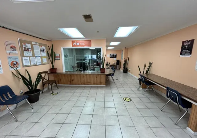 2nd image of 4871 Mission St, San Francisco, CA 94112 | MLS# ML82011297