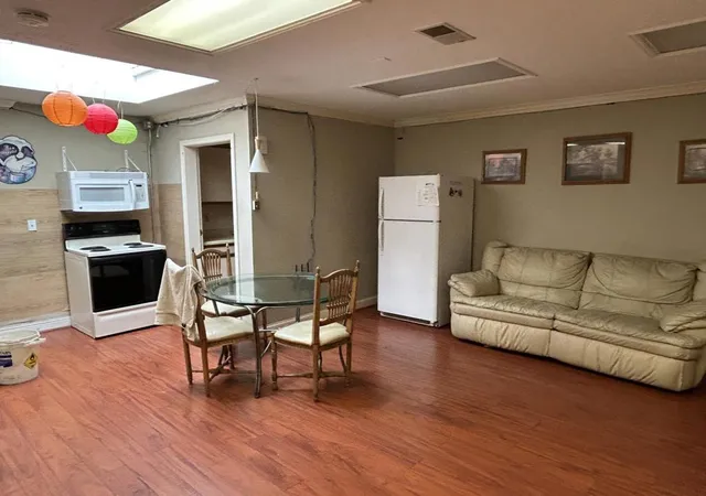 4th image of 4871 Mission St, San Francisco, CA 94112 | MLS# ML82011297