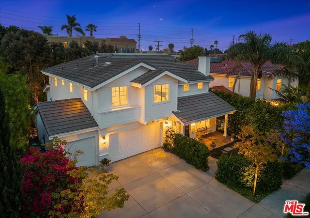 Photo 1 of Sale Pending at 1664 Amherst Ave, Los Angeles, CA 90025 | MLS# 25551347 | Listing updated on 2025-11-06