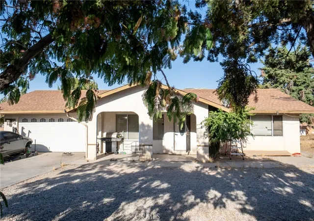 2nd image of 7323 Oakwood Ave, Hesperia, CA 92345 | MLS# CV25136341