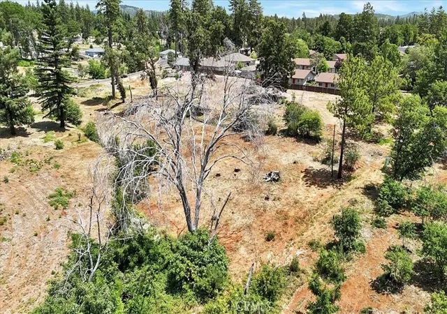 2nd image of 1020 Elliott Rd, Paradise, CA 95969 | MLS# SN25136389