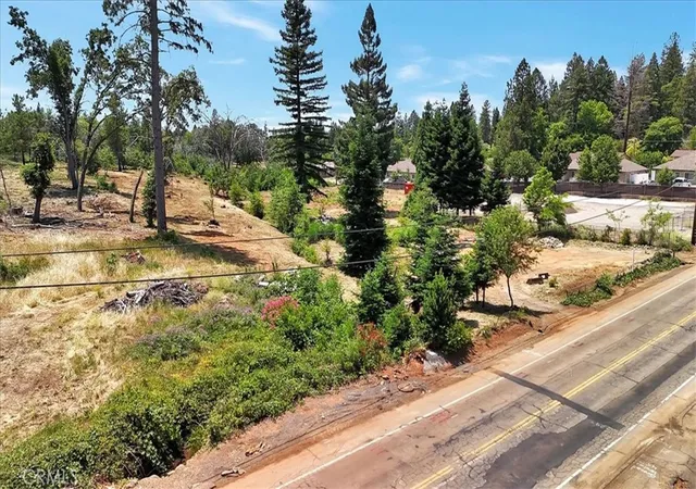 3rd image of 1020 Elliott Rd, Paradise, CA 95969 | MLS# SN25136389