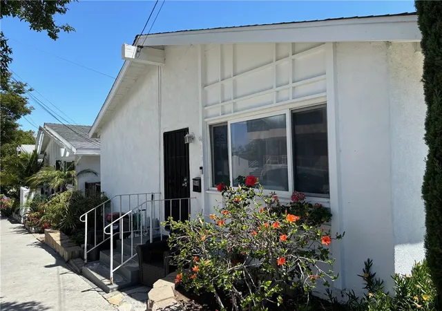 Photo 2 of Multi family home for sale at 989 W 2nd Street, San Pedro, CA 90731 | MLS# OC25136753 | Listing updated on 2026-09-23