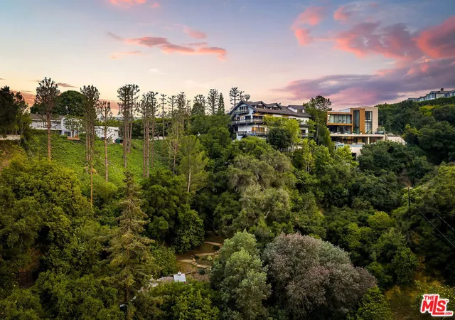 33rd image of 1710 San Remo Dr, Pacific Palisades, CA 90272 | MLS# 25552997