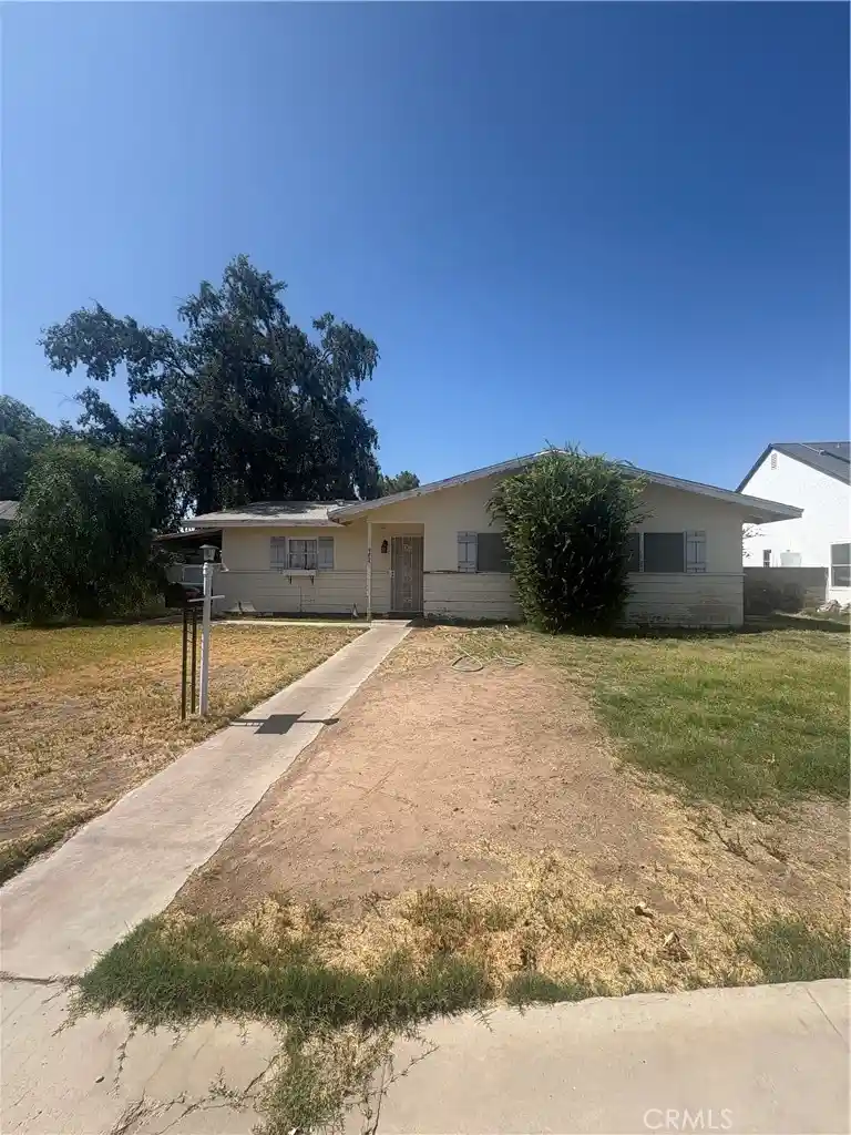 Photo 1 of Sale Pending at 927 E Murphy, Blythe, CA 92225 | MLS# OC25137973 | Listing updated on 2026-08-27