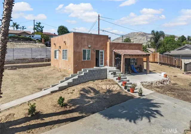 3rd image of 8035 Santa Rita St, Corona, CA 92881 | MLS# PW25138060