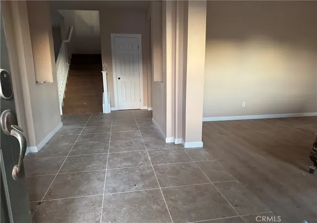 Photo 2 of Single family home for sale at 1060 Saltbush Ln, Hemet, CA 92545 | MLS# DW25139371 | Listing updated on 2026-09-30