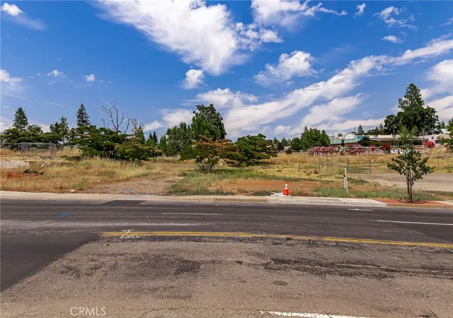 Photo 4 of Sale Pending at 67 Pearson Rd, Paradise, CA 95969 | MLS# SN25139516 | Listing updated on 2025-11-13