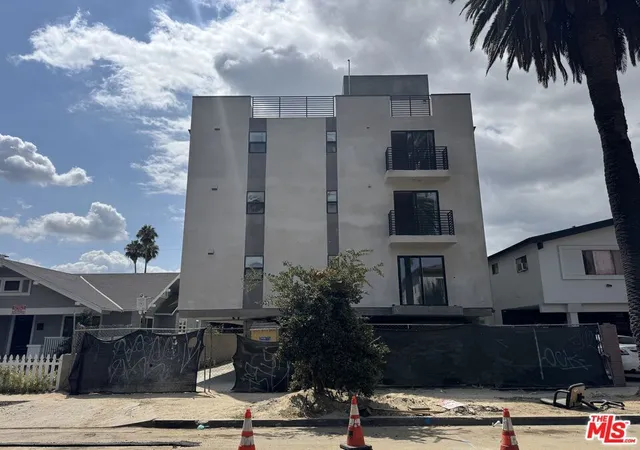3rd image of 14728 Friar St, Van Nuys, CA 91411 | MLS# 25555149