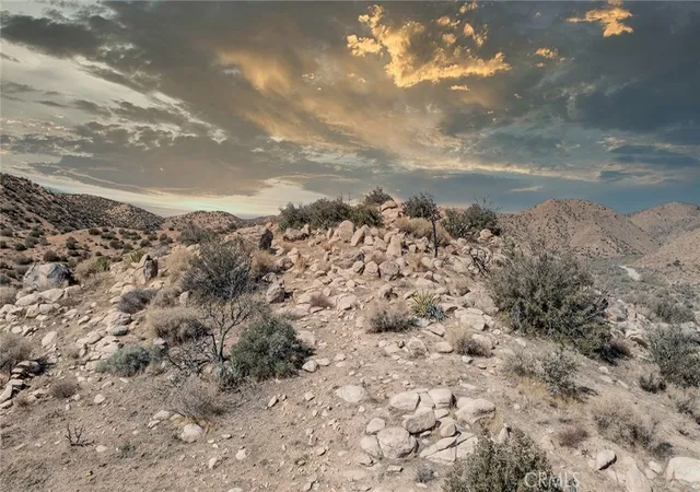 3rd image of 50565 Burns Canyon Rd, Pioneertown, CA 92268 | MLS# JT25138582
