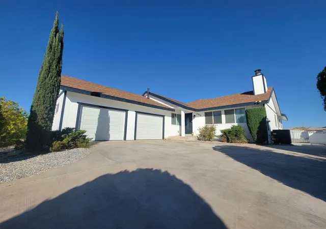 1st image of 27452 Silver Lakes Pkwy, Helendale, CA 92342 | MLS# 250031661SD