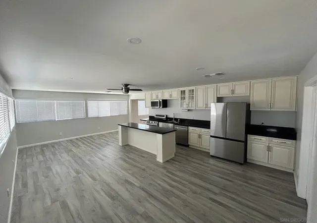 3rd image of 27452 Silver Lakes Pkwy, Helendale, CA 92342 | MLS# 250031661SD