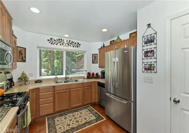 Single family home for sale at 31816 Silver Spruce Dr, Running Springs, CA 92382 | MLS# IG25142893 | Listing updated on 2026-09-30
