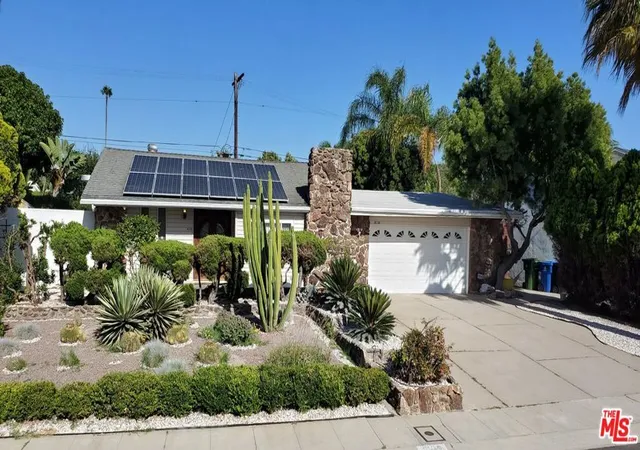 1st image of 8130 Grimsby Ave, Los Angeles, CA 90045 | MLS# 25547733