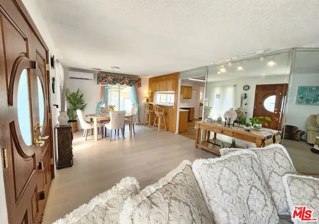4th image of 8130 Grimsby Ave, Los Angeles, CA 90045 | MLS# 25547733