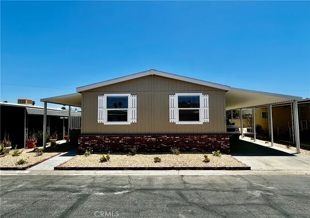 Photo 1 of Sale Pending at 2205 W Acacia Ave #195, Hemet, CA 92545 | MLS# SW25143902 | Listing updated on 2026-03-24