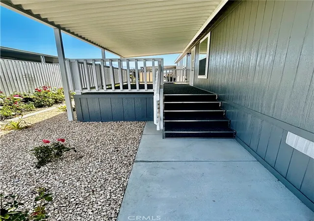Photo 2 of Sale Pending at 2205 W Acacia Ave #129, Hemet, CA 92545 | MLS# SW25143992 | Listing updated on 2026-10-02