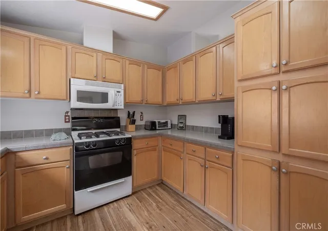 Homes for sale in Sugarloaf, CA | 410 Los Angeles Ave, Sugarloaf, CA 92386 | MLS# IG25140334