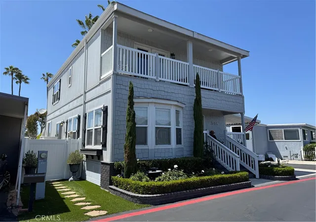 Photo 1 of Sale Pending at 304 Lexington Cir, Newport Beach, CA 92660 | MLS# OC25145435 | Listing updated on 2026-04-24