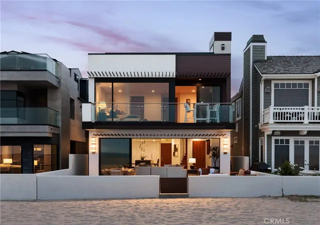2nd image of 7104 W Oceanfront, Newport Beach, CA 92663 | MLS# OC25133061