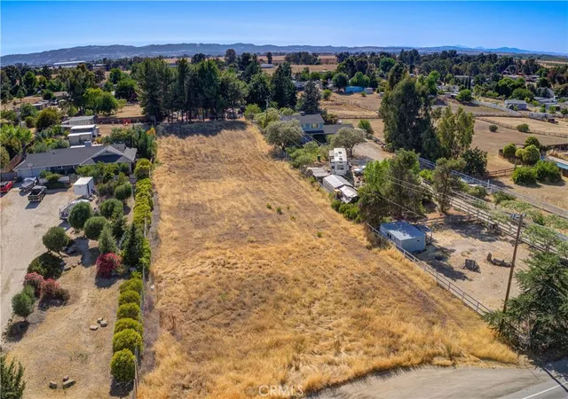 Homes for sale in Paso Robles, CA | 4515 Jardine Rd, Paso Robles, CA 93446 | MLS# CV25146335