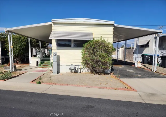 Homes for sale in Hemet, CA | 43601 State Hwy 74 Sp#4, Hemet, CA 92544 | MLS# SW25148349