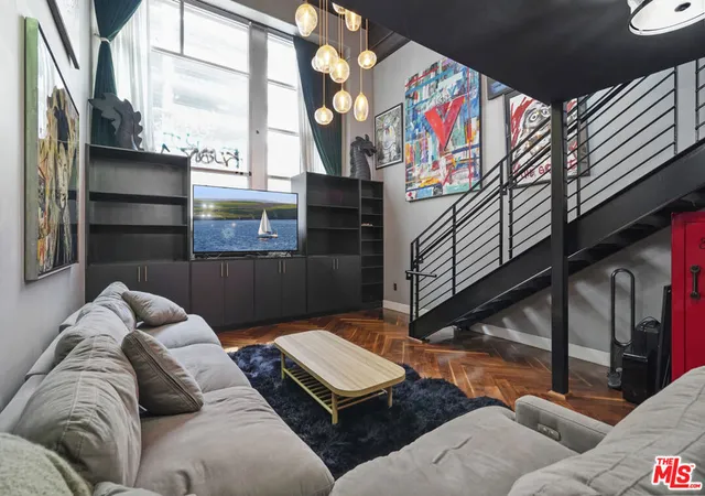 Condo for sale at 1130 S Flower St #121, Los Angeles, CA 90015 | MLS# 25559311 | Listing updated on 2026-01-15