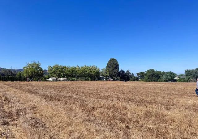 Photo 4 of House for sale at 10868 Dougherty Ave, Morgan Hill, CA 95037 | MLS# ML82013337 | Listing updated on 2026-09-07