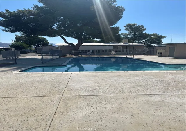 28th image of 22601 Bear Valley Rd #70, Apple Valley, CA 92308 | MLS# HD25150965