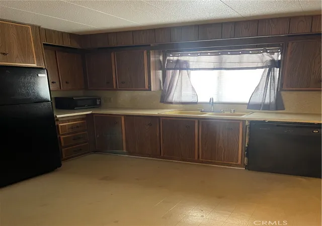 2nd image of 22601 Bear Valley Rd #70, Apple Valley, CA 92308 | MLS# HD25150965