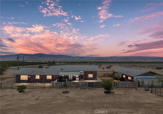 2nd image of 913 Basic School Rd, Maricopa, CA 93252 | MLS# SR25151264