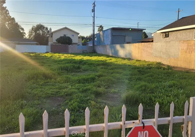 3rd image of 227 N Azusa Ave, Azusa, CA 91702 | MLS# GD25151272