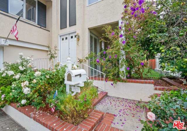Photo 2 of Single family home for sale at 17175 Avenida De Santa Ynez, Pacific Palisades, CA 90272 | MLS# 25562045 | Listing updated on 2026-07-15