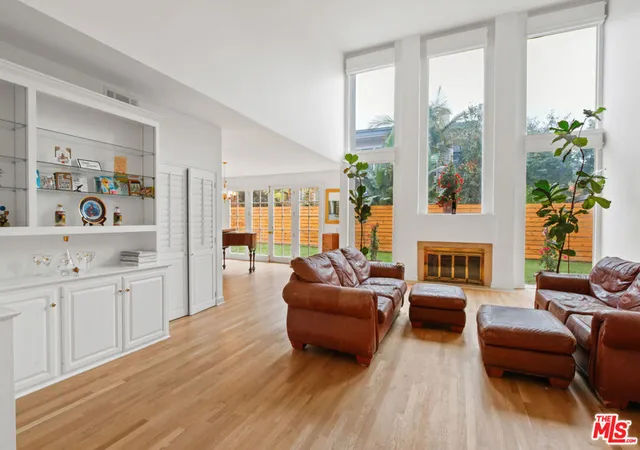 Photo 4 of Single family home for sale at 17175 Avenida De Santa Ynez, Pacific Palisades, CA 90272 | MLS# 25562045 | Listing updated on 2026-07-15