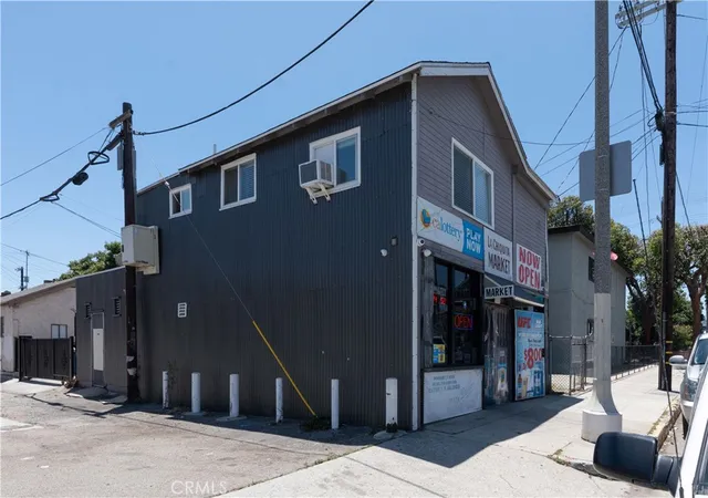2nd image of 285 W 9th St, San Pedro, CA 90731 | MLS# GD25152689