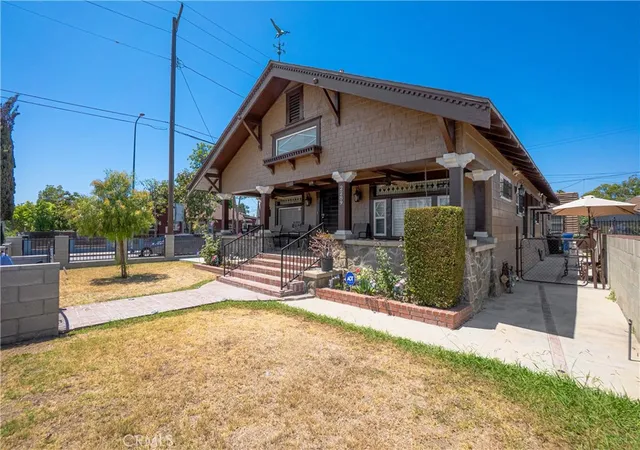 Homes for sale in Los Angeles, CA | 2289 W 29th Pl, Los Angeles, CA 90018 | MLS# SB25153246