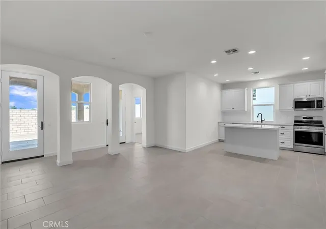 Homes for sale in Yucca Valley, CA | 7420 Desert Sky Dr, Yucca Valley, CA 92284 | MLS# IV25148472