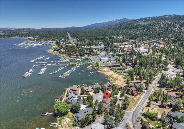Photo 4 of Single family home for sale at 494 Lakeview Ct, Big Bear Lake, CA 92315 | MLS# IG25153955 | Listing updated on 2026-07-08