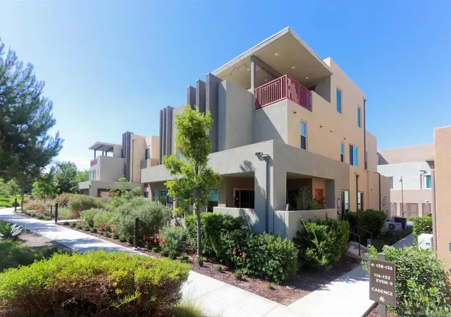 3rd image of 126 Cadence, Irvine, CA 92618 | MLS# 250033180SD
