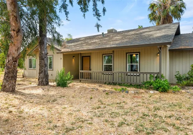 Photo 3 of Single family home for sale at 71 School St, Oroville, CA 95966 | MLS# SN25156137 | Listing updated on 2026-07-09