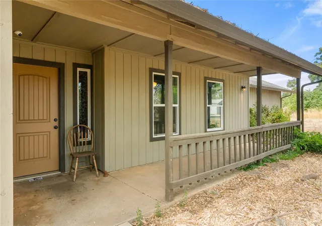 Photo 3 of Sale Pending at 71 School St, Oroville, CA 95966 | MLS# SN25156137 | Listing updated on 2026-10-02