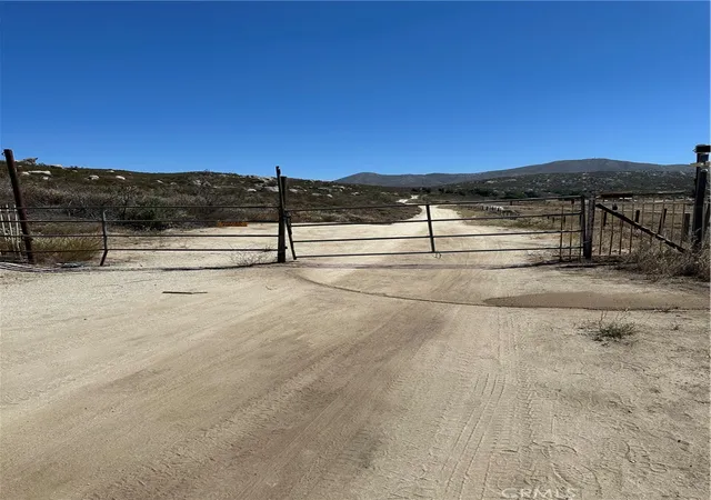 63rd image of 44845 Benton Rd, Hemet, CA 92544 | MLS# SW25156795
