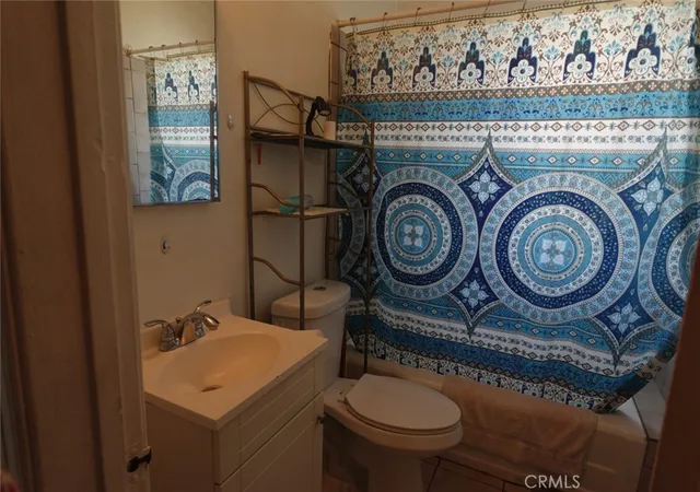 Homes for sale in Compton, CA | 533 W Almond St, Compton, CA 90220 | MLS# SB25157353