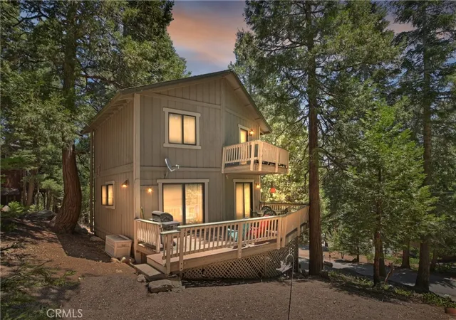Homes for sale in Twin Peaks, CA | 305 Cedarbrook Dr, Twin Peaks, CA 92391 | MLS# IG25157978