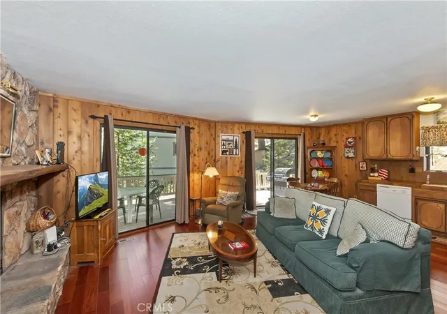 Homes for sale in Twin Peaks, CA | 305 Cedarbrook Dr, Twin Peaks, CA 92391 | MLS# IG25157978