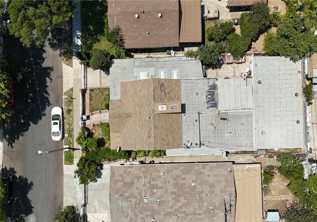 5th image of 431 N Workman St, San Fernando, CA 91340 | MLS# CV25134627