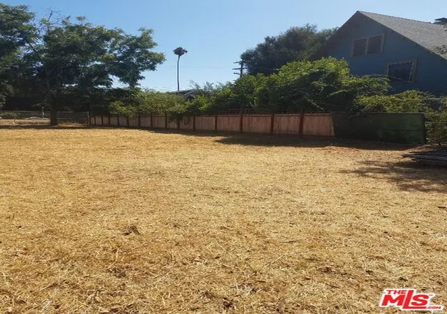 Photo 1 of Land for sale at 2154 W 24th Street, Los Angeles, CA 90018 | MLS# 25565313 | Listing updated on 2026-01-07