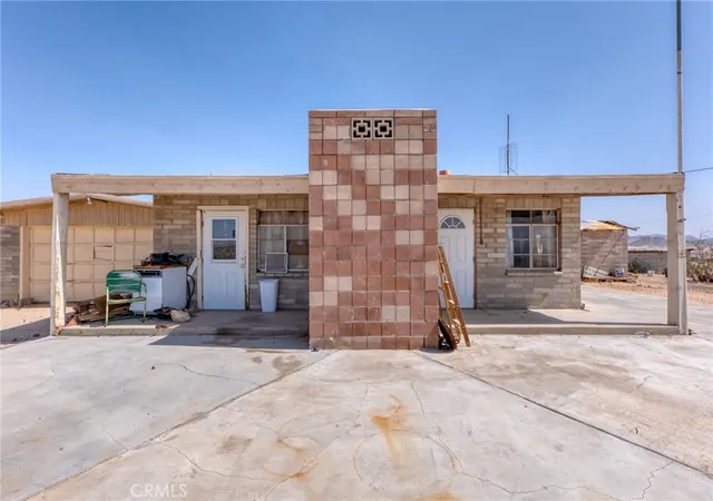 Photo 2 of Single family home for sale at 72082 Winters Rd, Twentynine Palms, CA 92277 | MLS# JT25147949 | Listing updated on 2026-09-29