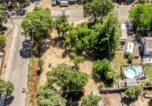 Homes for sale in Lakeport, CA | 521 10Th St, Lakeport, CA 95453 | MLS# LC25158840